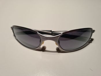 Oakley, Brushed