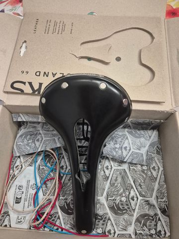 Used Brooks B17 Narrow Carved 2026 Saddles & Seatposts