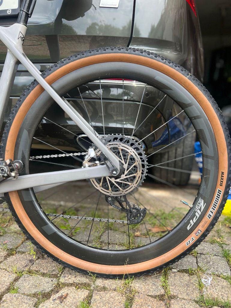 Used Zipp 303 S Wheelset bike — image 3 of 4