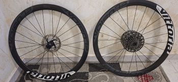 Used Vittoria Elusion Disc 42 bike — image 3 of 8