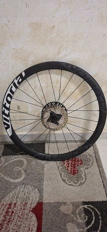 Used Vittoria Elusion Disc 42 bike — image 4 of 8