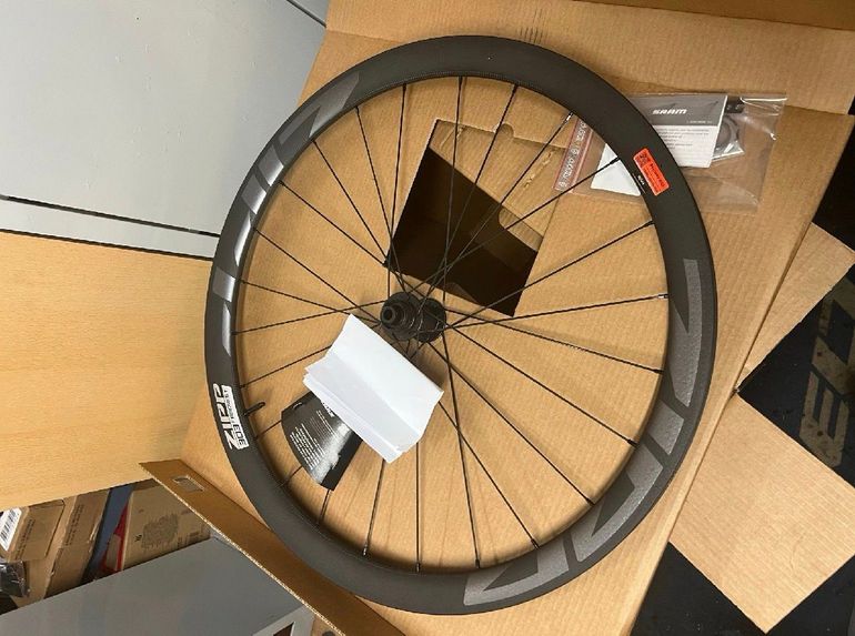 Used Zipp Firecrest Laufrad 2024 bike — image 2 of 4