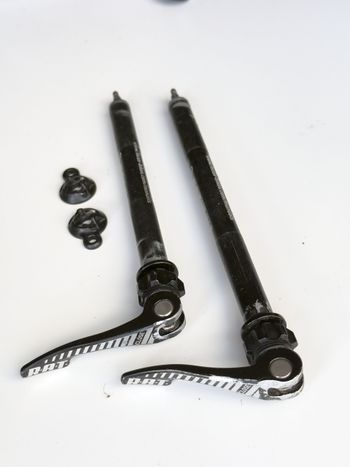 Used Focus R.A.T. Thru-Axles Set Front & Rear + Frame Nuts bike — image 2 of 3