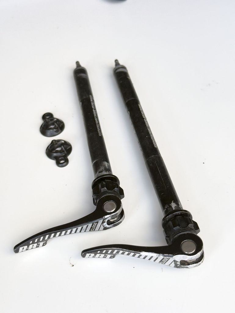 Used Focus R.A.T. Thru-Axles Set Front & Rear + Frame Nuts bike — image 2 of 3