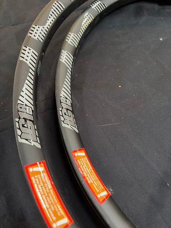 Used E*Thirteen LG1R enduro 27,5 bike — image 2 of 4