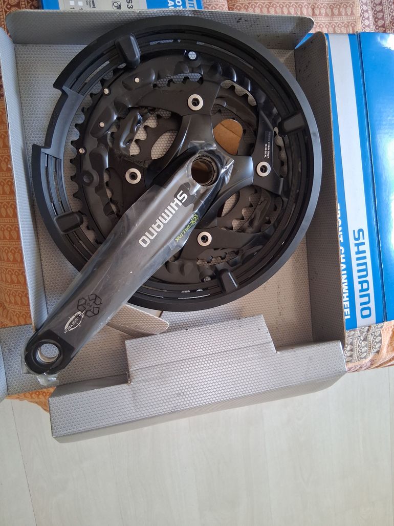 Used Shimano FC-T521 Octalink 3x10-speed with Chainring Guard 2026 bike — image 4 of 5