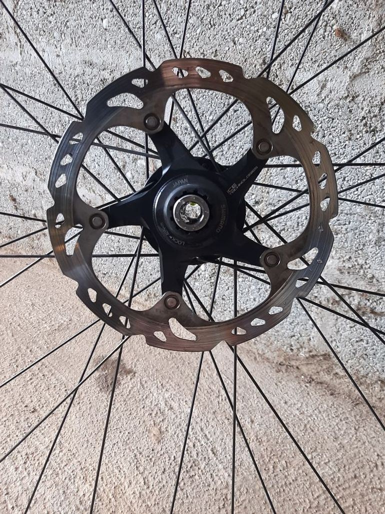 Used Son Paire de roue gravel moyeu 2020 bike — image 3 of 9