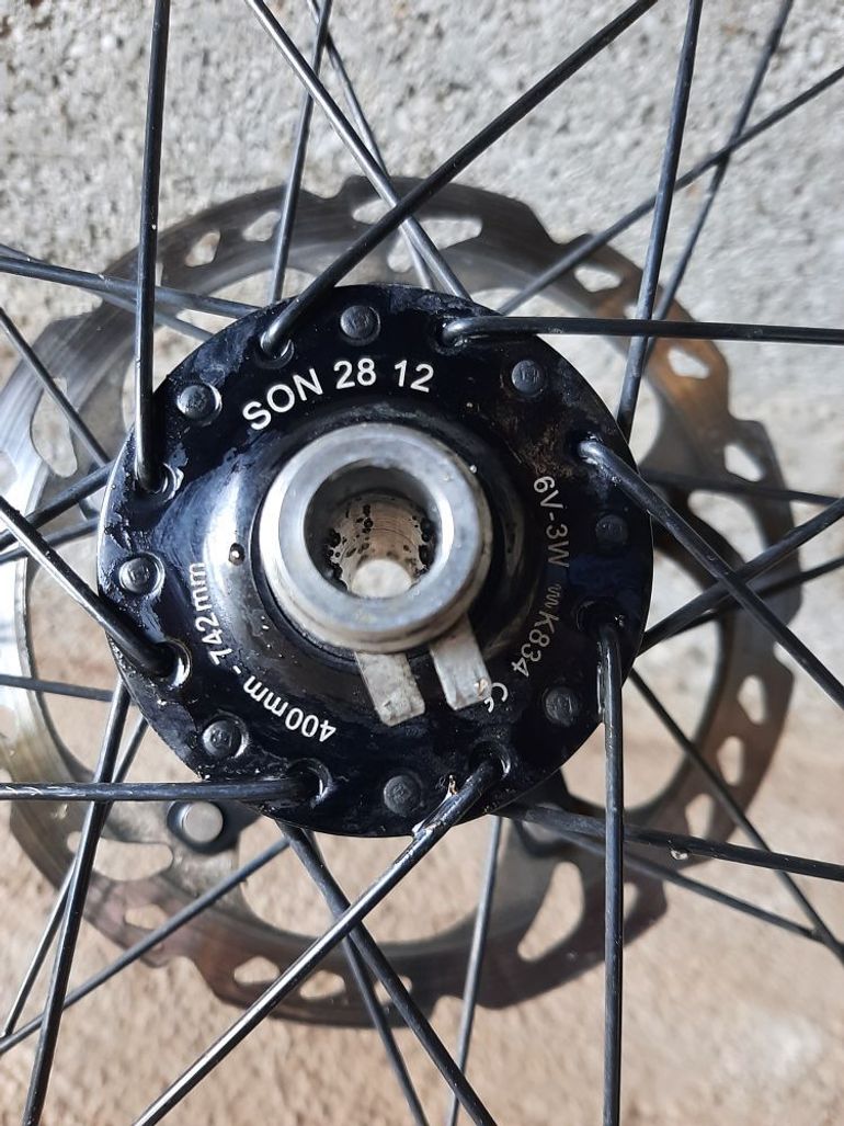 Used Son Paire de roue gravel moyeu 2020 bike — image 5 of 9