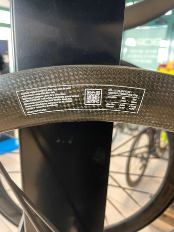 Used Corima MCC Evo Carbon 47mm Tubeless/Disc 2025 bike — image 13 of 18