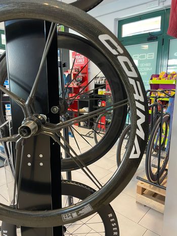 Used Corima MCC Evo Carbon 47mm Tubeless/Disc 2025 bike — image 7 of 18