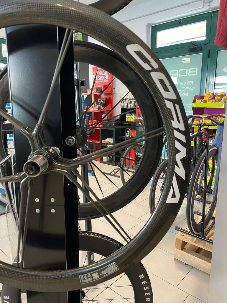 Used Corima MCC Evo Carbon 47mm Tubeless/Disc 2025 bike — image 7 of 18