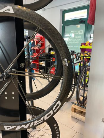 Used Corima MCC Evo Carbon 47mm Tubeless/Disc 2025 bike — image 9 of 18