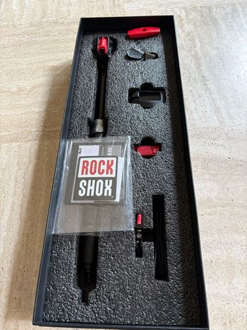 RockShox, Reverb AXS