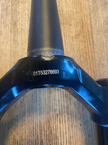 Brugt RockShox Lyrik Fork 2025 bike — billede 5 af 9