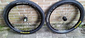 Used Hope Hoops Wheelset bike — image 1 of 9
