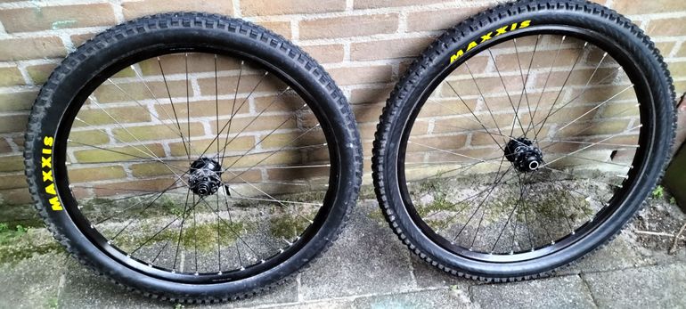 Used Hope Hoops Wheelset bike — image 3 of 9