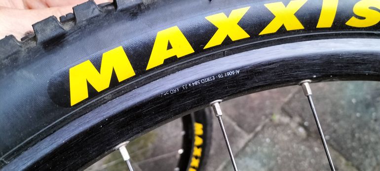 Used Hope Hoops Wheelset bike — image 8 of 9