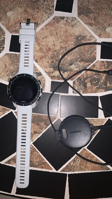 Używany Wahoo ELEMNT RIVAL GPS Smartwatch 2025 Electronics