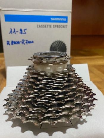 Used Shimano 105 CSR7000 11 V 2025 bike — image 2 of 3