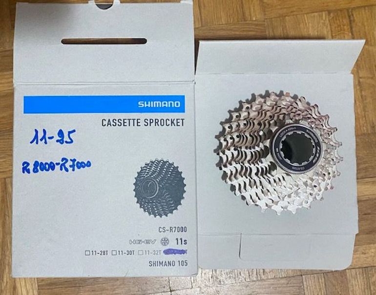Used Shimano 105 CSR7000 11 V 2025 bike — image 1 of 3
