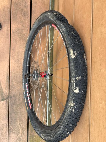 Tweedehands Dt Swiss 26” Voorwiel met 240 Naaf Wheels