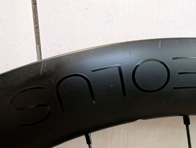 Used Bontrager Aeolus Pro 51 TLR Disc Road Wheel bike — image 8 of 10