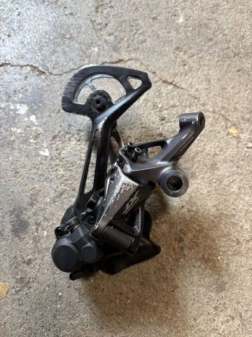 Gebrauchtes Shimano XT RD-M8100 Drivetrain & Pedals