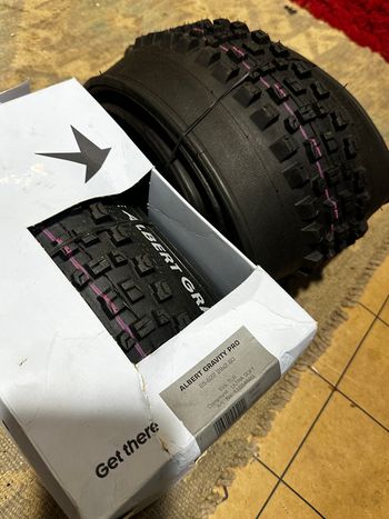 Schwalbe, Radial Albert Tyres