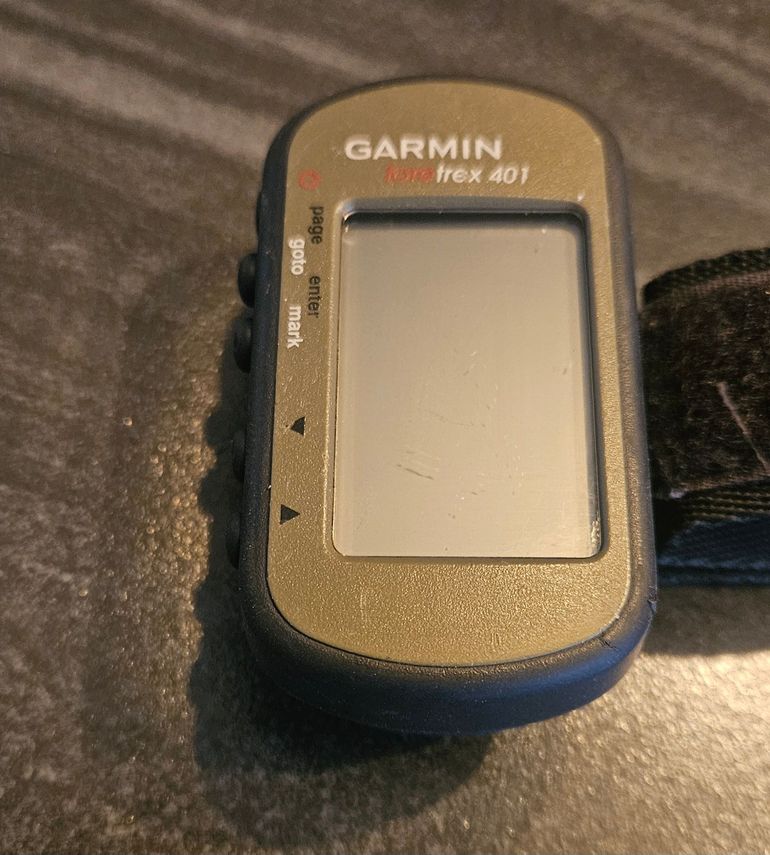 Used Garmin Foretrex 401 GPS Watch bike — image 8 of 11