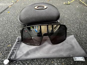 Oakley, Sutro