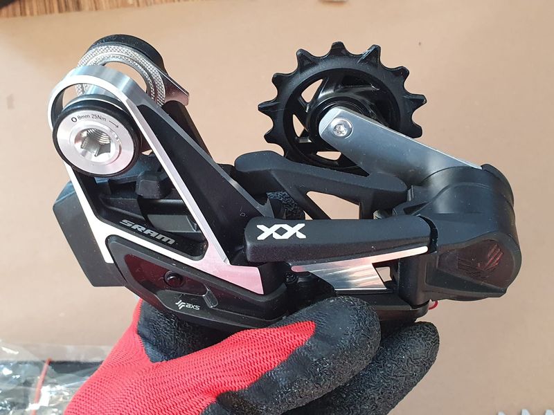 Used Sram XX SL T-Type Eagle AXS 2025 bike — image 2 of 5