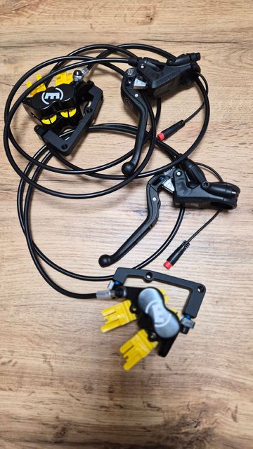 Magura MT5 E-STOP Pinzas 4 pistones 2026 Brakes d'occasion