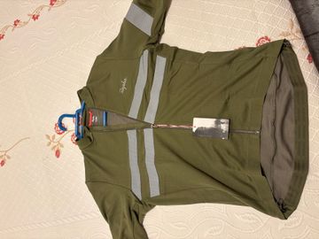 Used Rapha Brevet Jersey 2025 bike — image 4 of 6