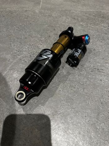 Fox, Factory Float X2 Air Shock