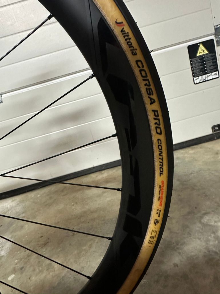 Used Look R38D Carbon Tubeless 700c Wheelset bike — image 5 of 6