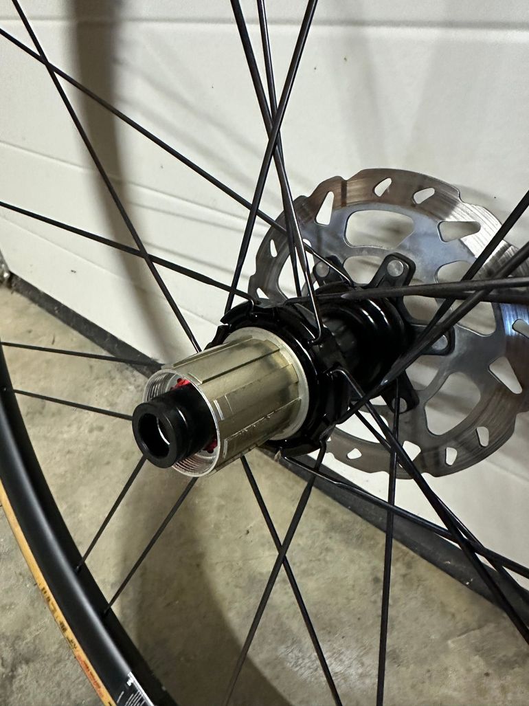 Used Look R38D Carbon Tubeless 700c Wheelset bike — image 3 of 6