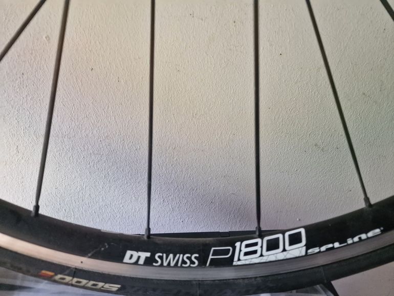 Used Dt Swiss P 1800 SPLINE Wheelset bike — image 6 of 8