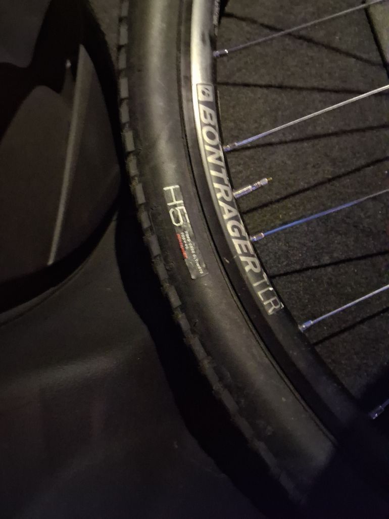 Used Bontrager Araes 5 Rims bike — image 3 of 3