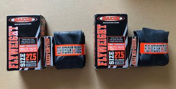 Tweedehands Maxxis Fly Weight Tyres & Tubes