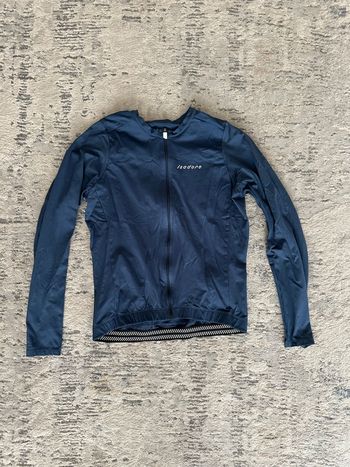 Isadore, Debut LS jersey