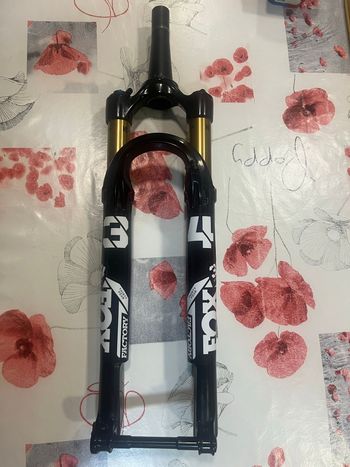 Fox, 34 Step-Cast Factory Fork