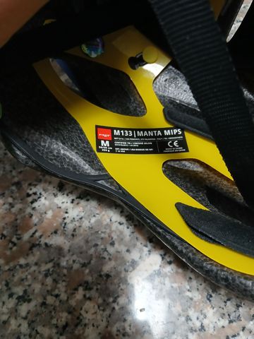 MET Manta MIPS Helmet bike usato — immagine 4 di 4