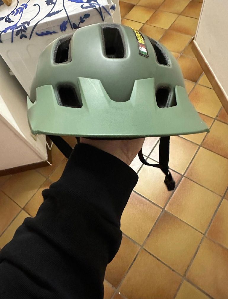 Used Bell Nomad 2 bike — image 4 of 8
