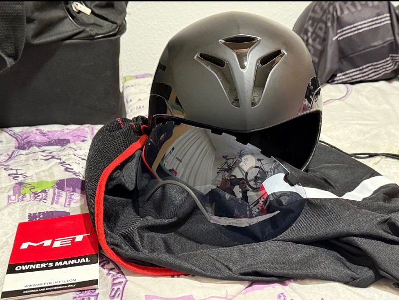Używany MET Drone 2022 Cycling Accessories