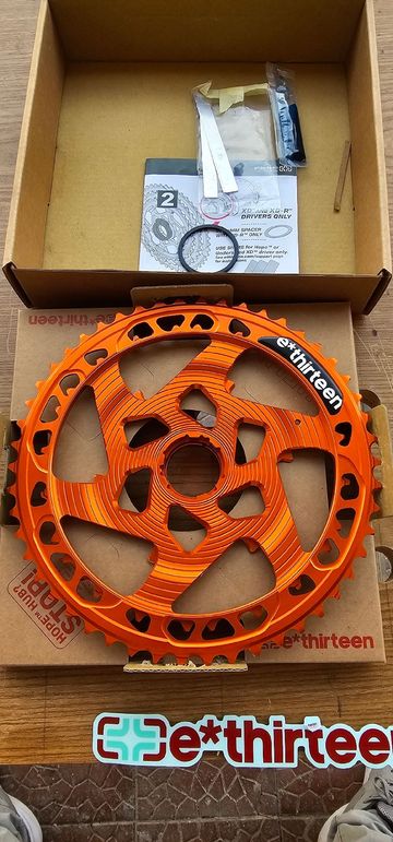Used E thirteen HELIX RACE 12v bike — image 2 of 5