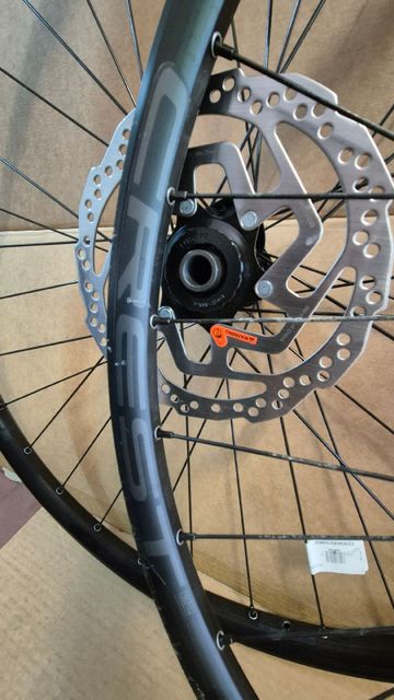 Used Stans Notubes Crest S2 Wheelset 2025 bike — image 4 of 5