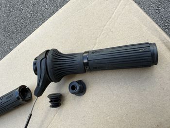 Used RockShox TwistLoc Base Remote Lever 3p 2024 bike — image 2 of 2