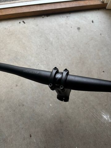 Used Specialized Handlebar + Stem 2022 bike — image 2 of 3