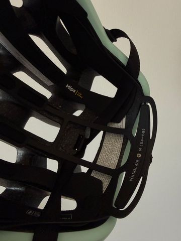 Used POC ventral air mip 2026 bike — image 7 of 9