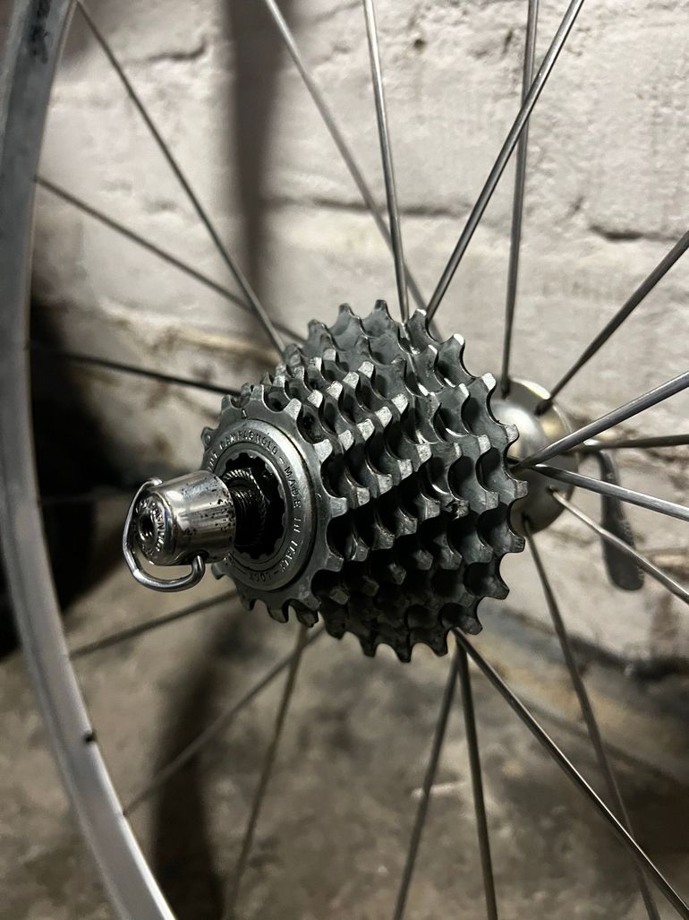 Used Campagnolo Vento Laufradsatz 28 Zoll 1995 bike — image 2 of 11